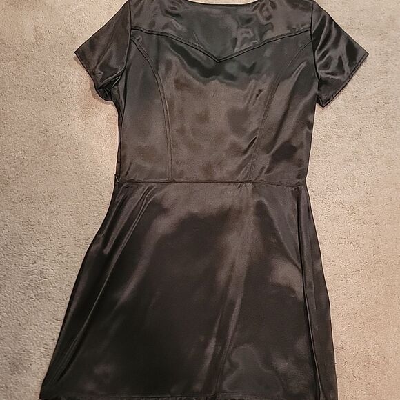 Vintage Guess Black Satin Dress With Lace Up Front. Sz 9 - Picture 11 of 11